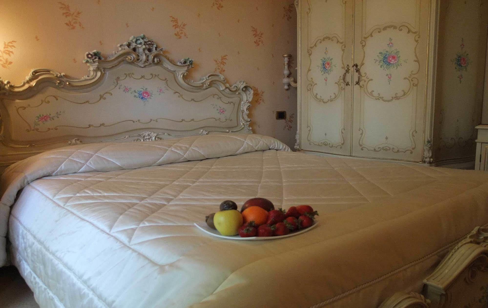 Hotel Imperiale Terzigno Kültér fotó